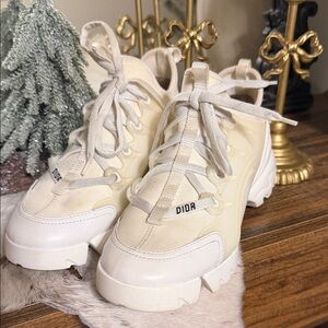 Dior Women's D-connect sneakers